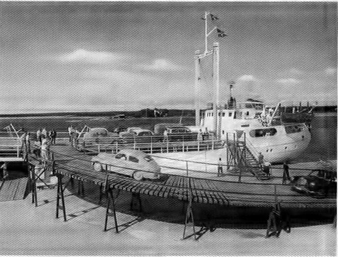 M/s Nordpol lastar i Oskarshamn. Vykort B-O Lindgrens samlingar