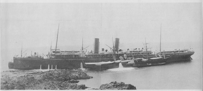 Ångaren CHINA hade ränt upp på klipporna vid Perim i Röda Havet och bärgades av Neptunbolaget i samarbete med Norddeutscher Bergungs-Verein. 