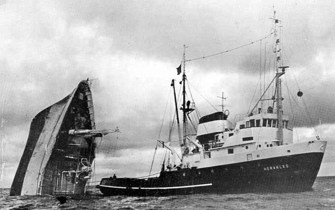 Kemikalietankern Mundolos lastad med ammoniak sjönk i Bottenhavet på 90 meters djup. Herakles han inte fram i tid. bild Anders Omberg