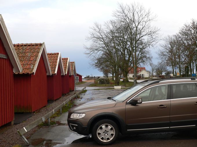 stranbodarna bort mot campingen och den omtalade muren som  byggdes ???